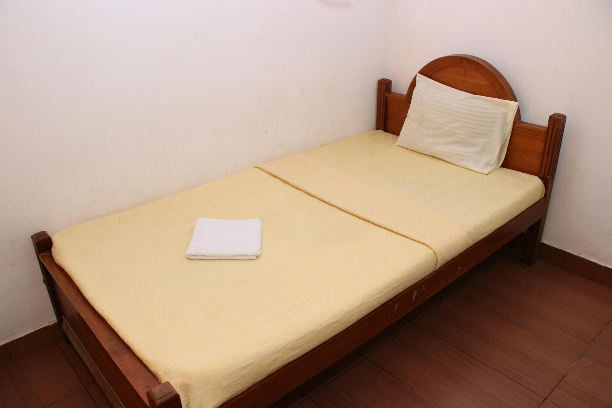Caritas Rest Hotel กอลล์ ภายนอก รูปภาพ