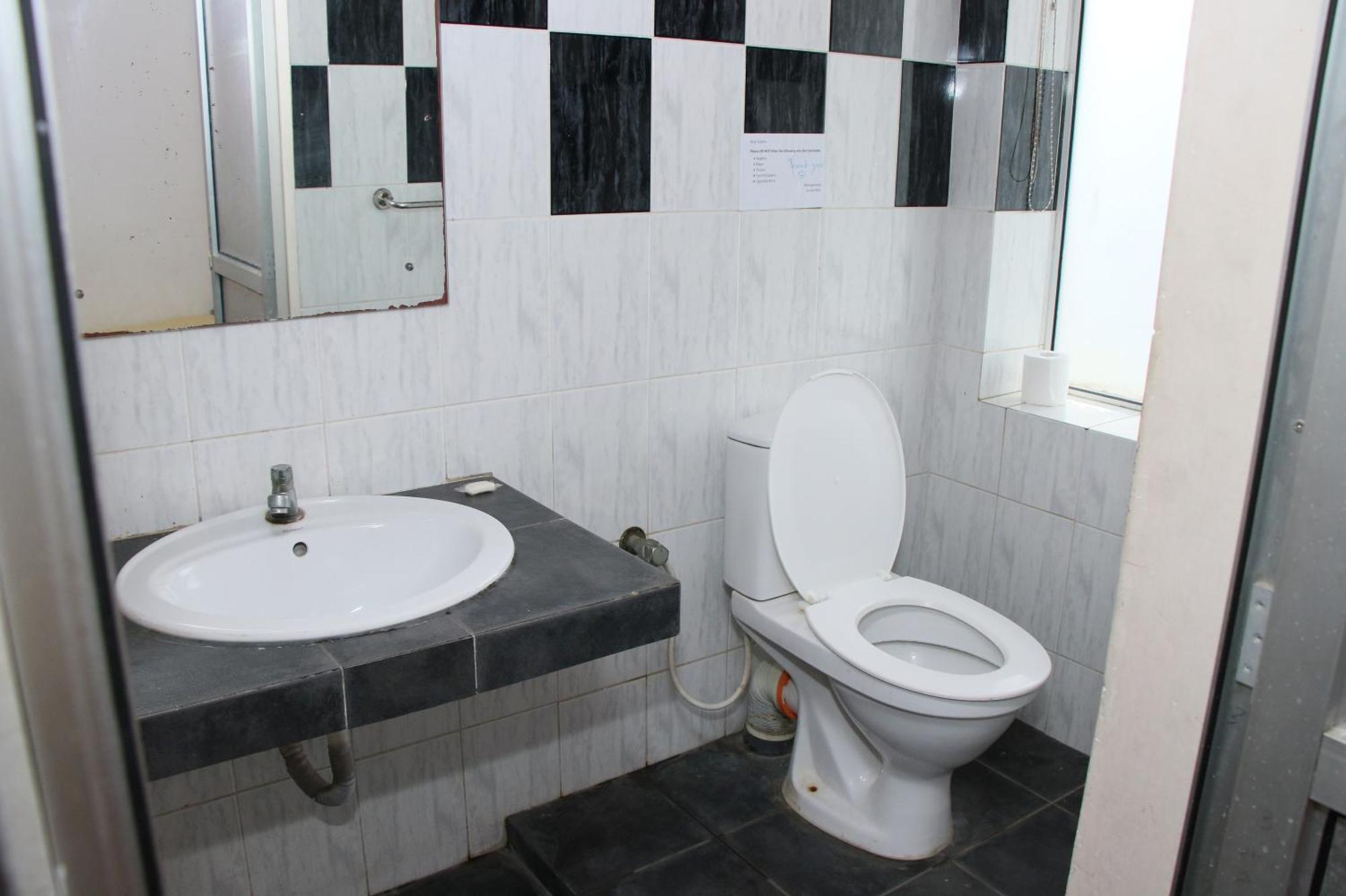 Caritas Rest Hotel กอลล์ ภายนอก รูปภาพ